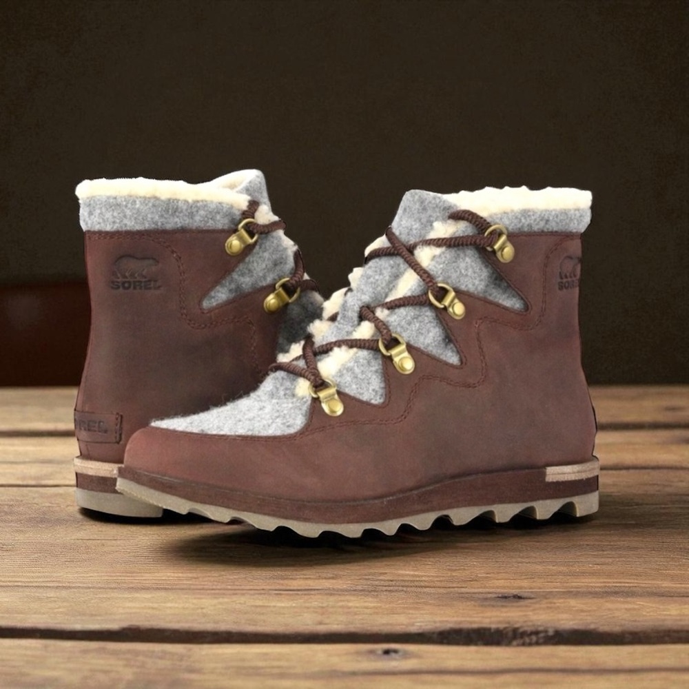SOREL Sneakchic Alpine Leather Boots Interior Waterproof Snow 8.5